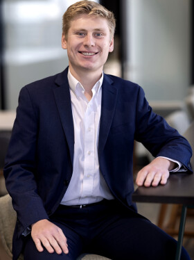 Adam Lauer Headshot