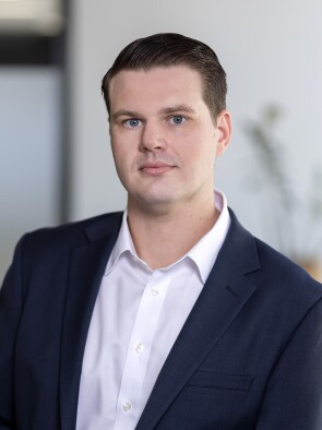 Brett Buchanan Headshot